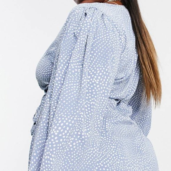 Glamorous Puff Sleeve Wrap dress in Blue Dot Print ASOS - Picture 4 of 5
